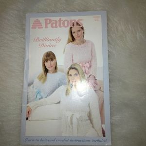 BOOK BOOKLET Patons 500827 Brilliantly Devine Patterns For Knit And Crochet